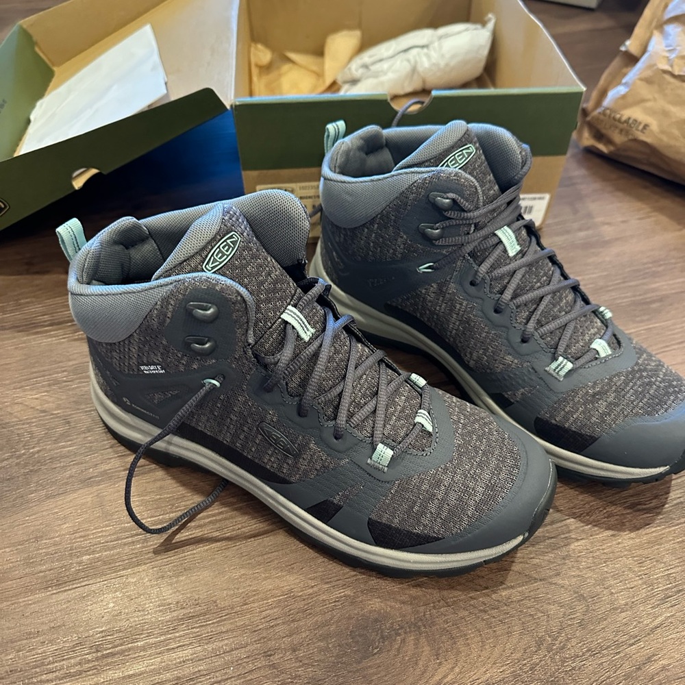 KEEN Gray Hiking Boots